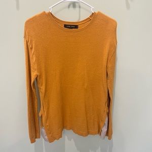 Adorable sweater with side accents